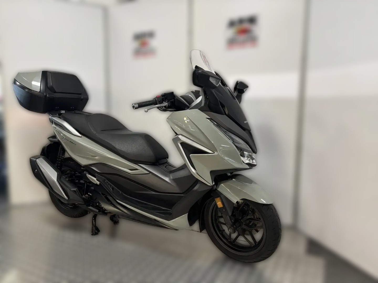 2021 Honda Forza 350 - 17 595 km - Náhled 5