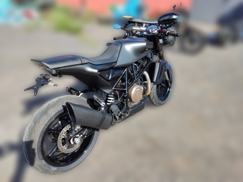 2018 Husqvarna Vitpilen 701 - 6 500 km - Náhled 11