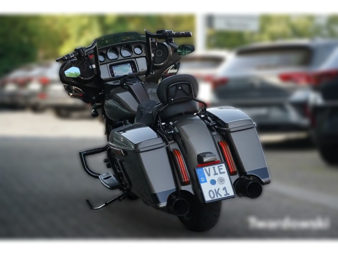 2024 Harley-Davidson Touring - 8 999 km - Náhled 19