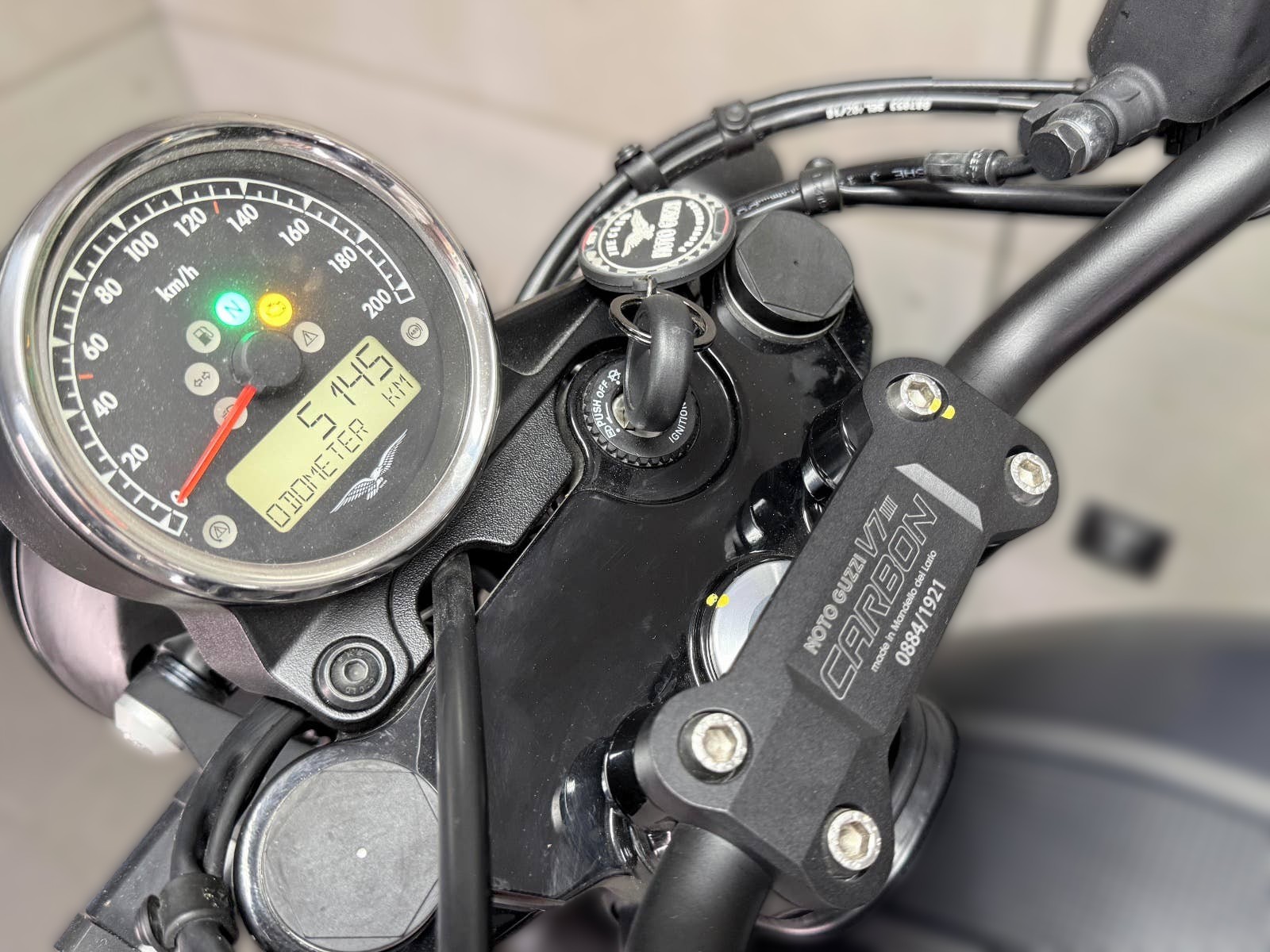 2020 Moto Guzzi V7 - 5 145 km - Náhled 3