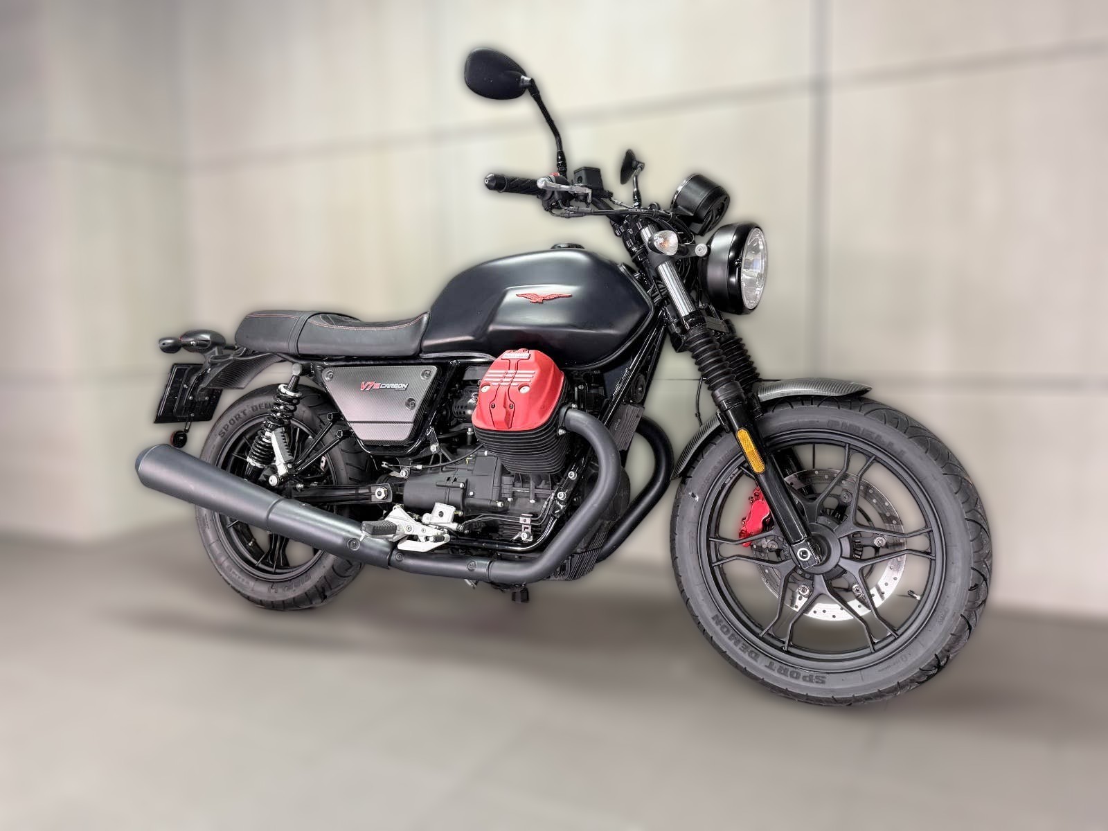 2020 Moto Guzzi V7 - 5 145 km - Náhled 11