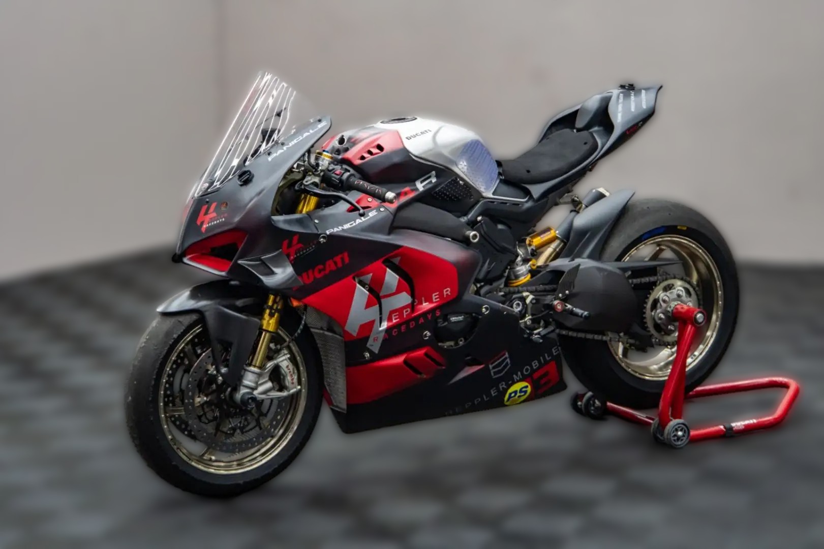 2024 Ducati Panigale V4 - 3 500 km - Náhled 31