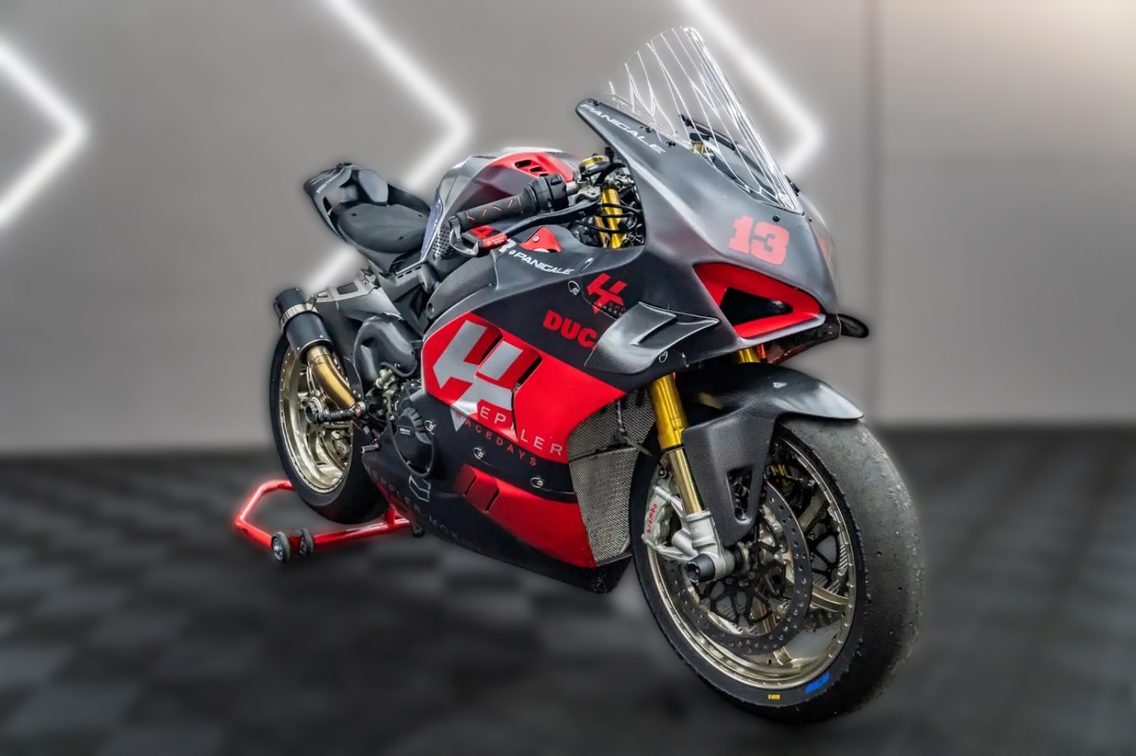 2024 Ducati Panigale V4 - 3 500 km - Náhled 34