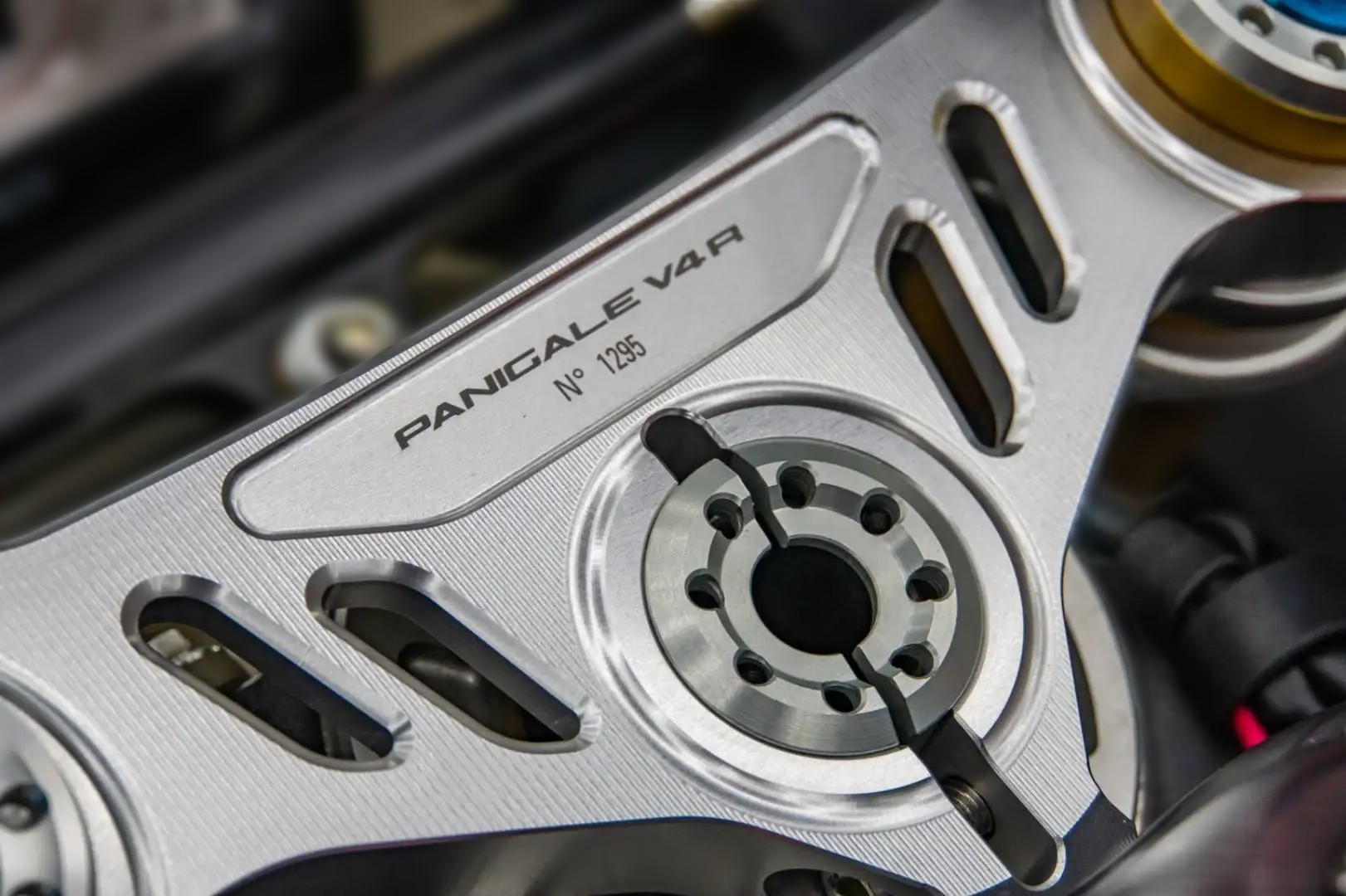 2024 Ducati Panigale V4 - 3 500 km - Náhled 43