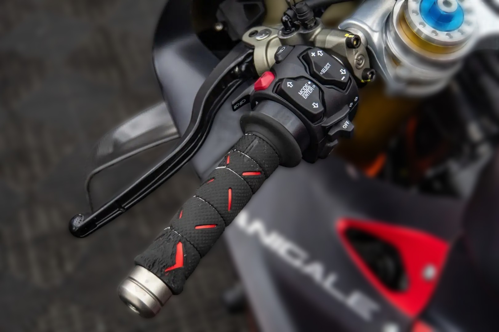 2024 Ducati Panigale V4 - 3 500 km - Náhled 44