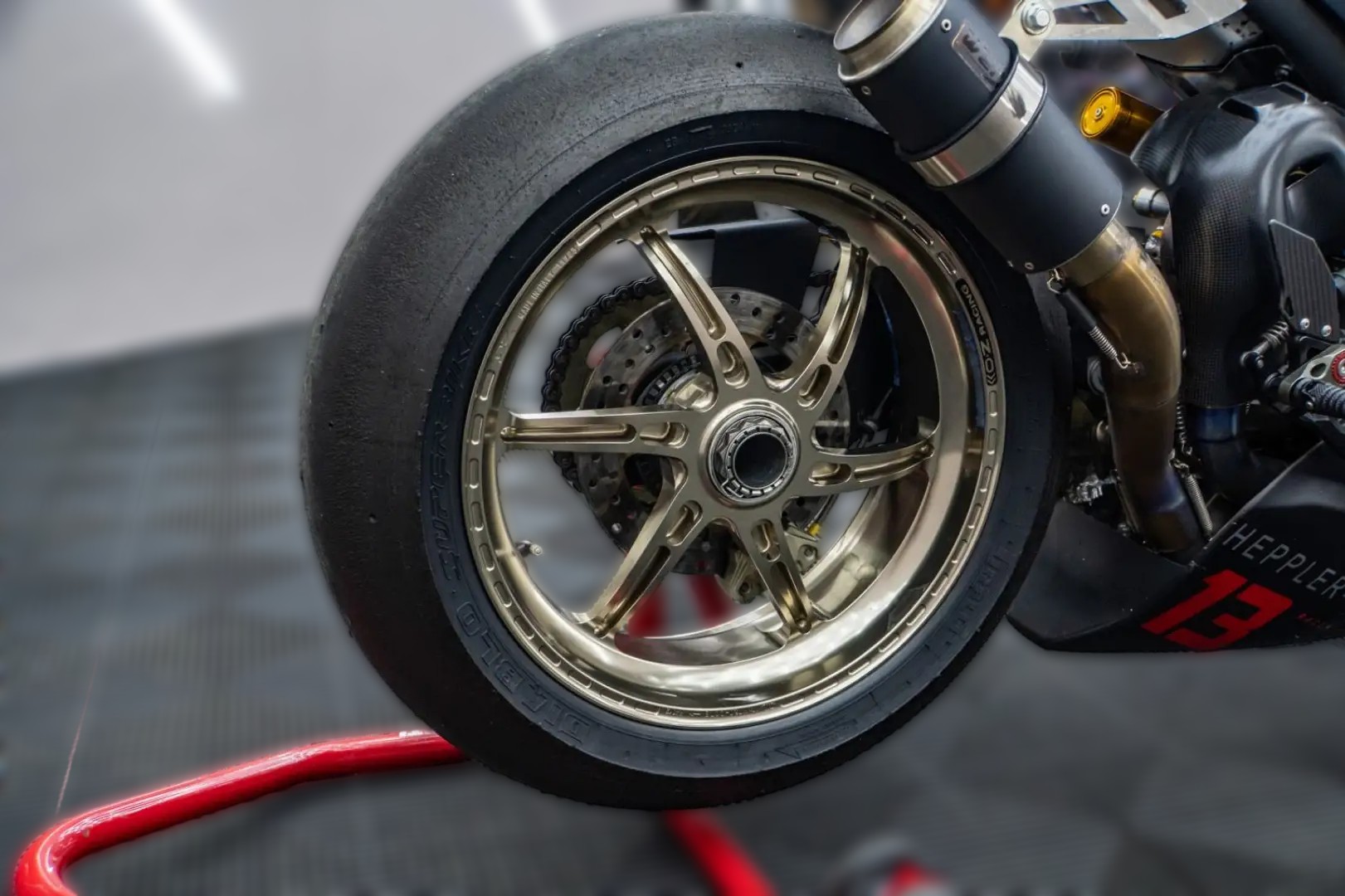 2024 Ducati Panigale V4 - 3 500 km - Náhled 48