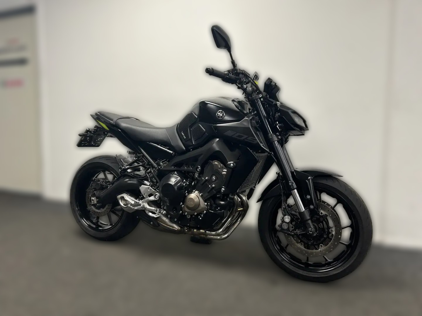 2017 Yamaha MT-09 - 18 438 km - Náhled 9