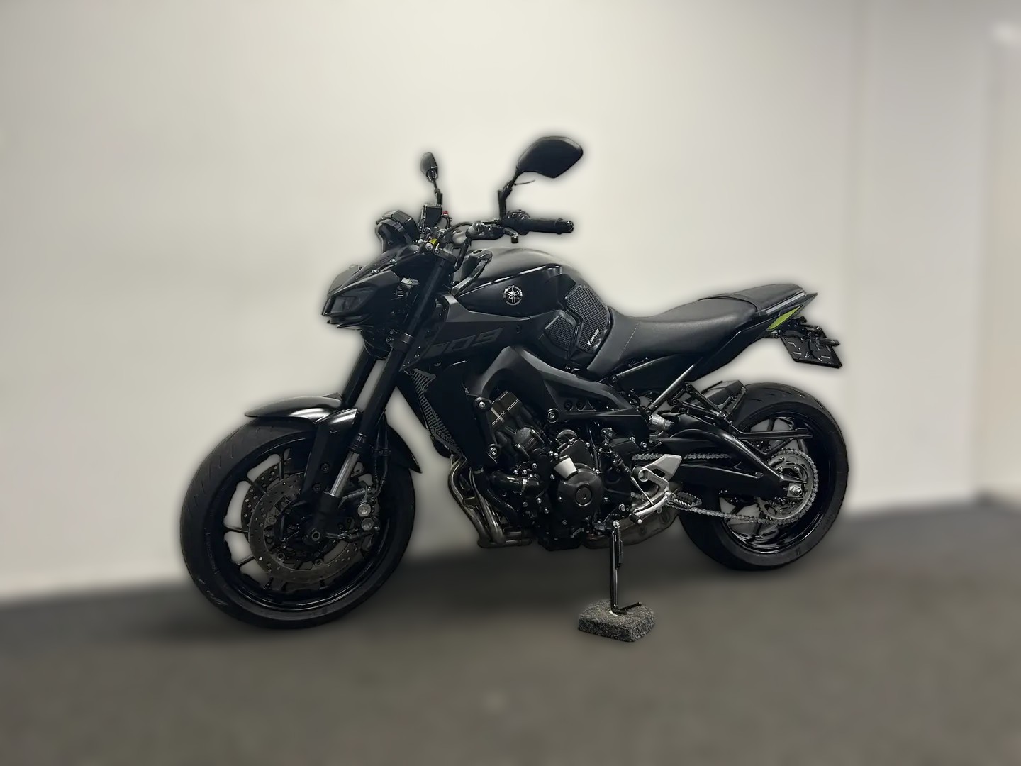 2017 Yamaha MT-09 - 18 438 km - Náhled 14