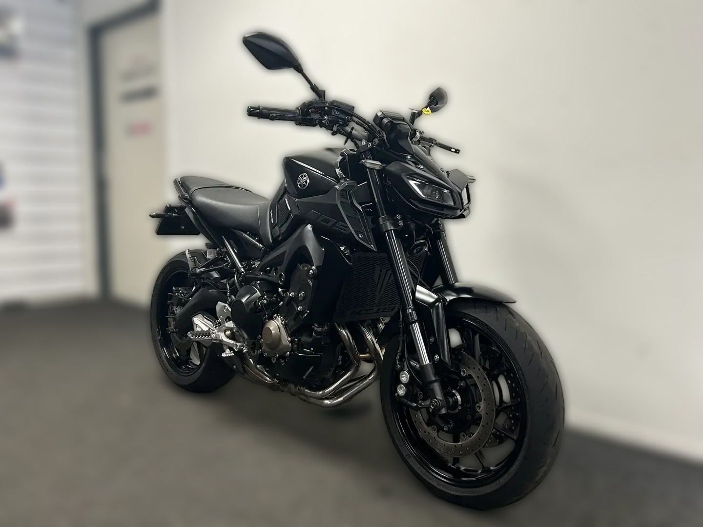 2017 Yamaha MT-09 - 18 438 km - Náhled 27