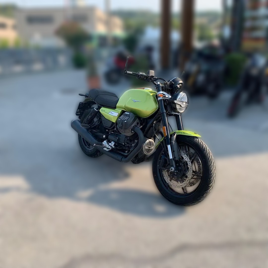 2025 Moto Guzzi V7 - 3 219 km - Náhled 3
