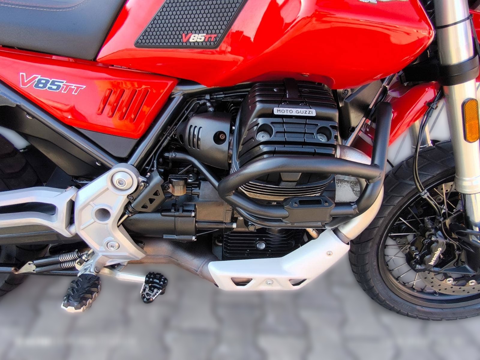 2019 Moto Guzzi V85 TT - 29 000 km - Náhled 20
