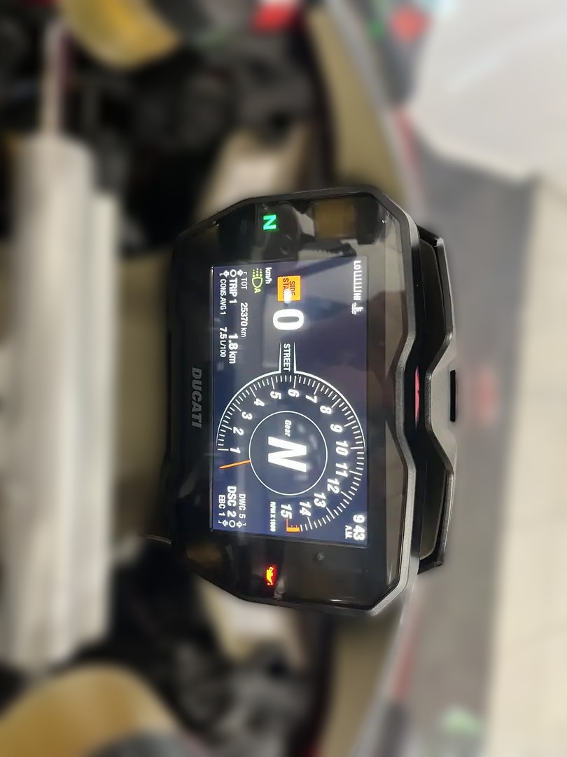2019 Ducati Panigale V4 - 25 370 km - Náhled 5