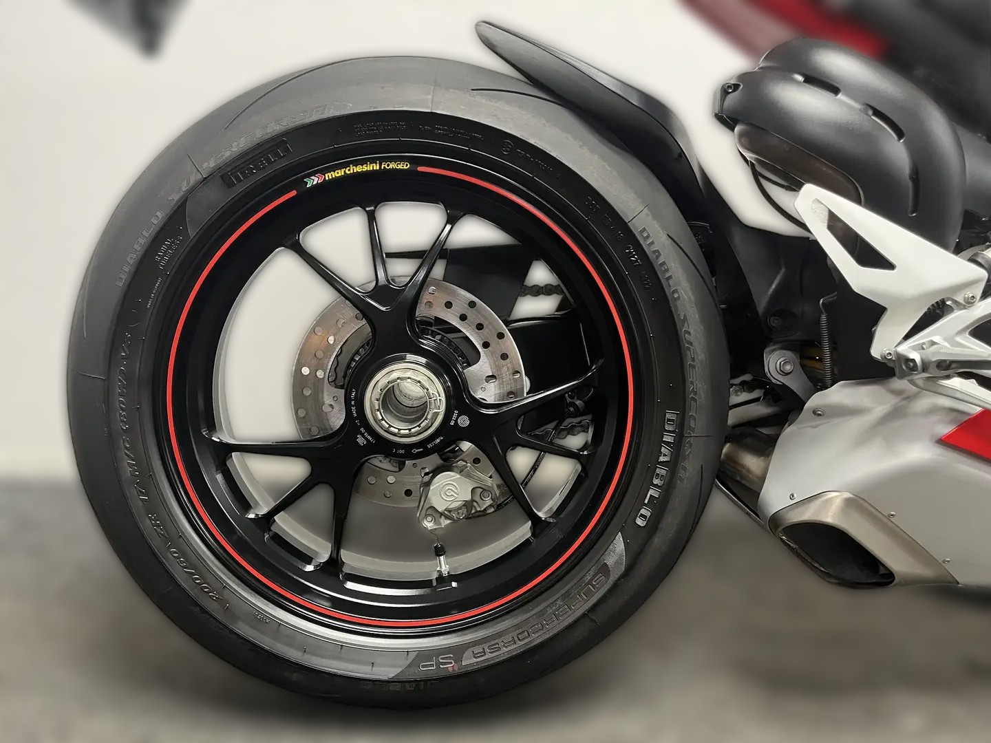 2019 Ducati Panigale V4 - 25 370 km - Náhled 22