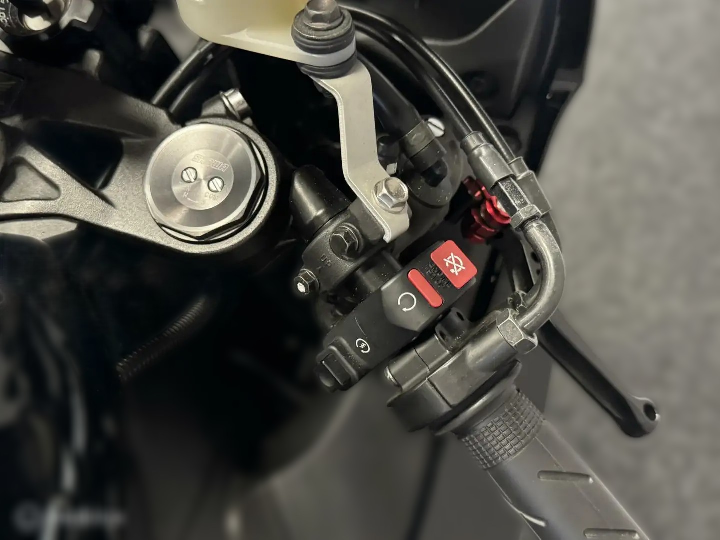 2016 Honda CBR 1000RR - 18 218 km - Náhled 23