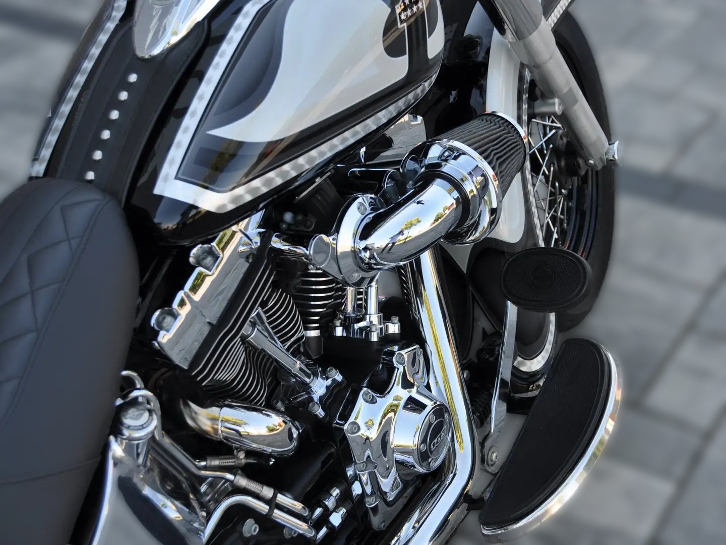 2013 Harley-Davidson Harley-Davidson Softail - 36 500 km - Náhled 48