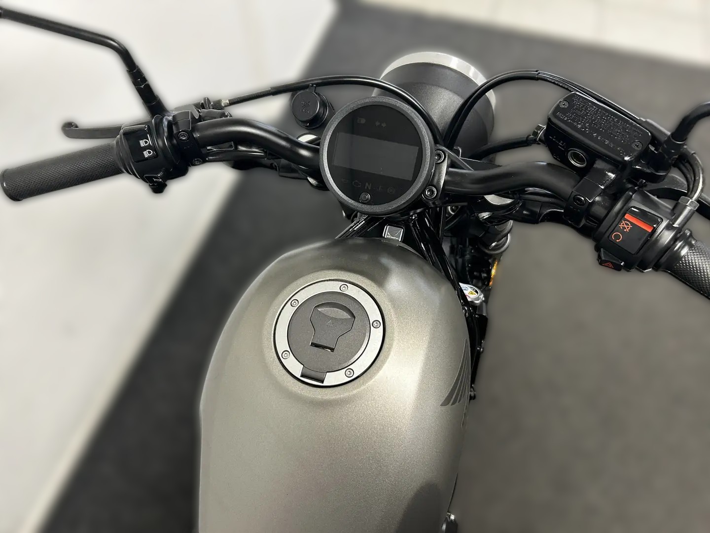 2018 Honda Rebel 500 - 8 759 km - Náhled 24