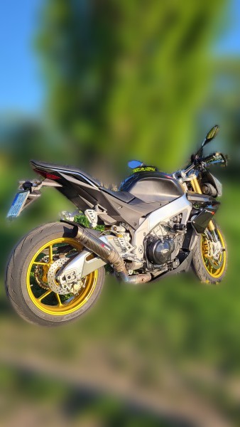 2012 Aprilia Tuono V4 - 32 726 km - Náhled 8