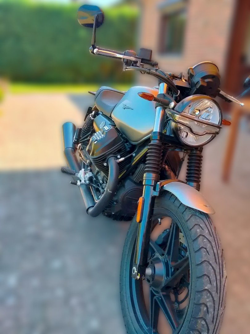 2022 Moto Guzzi V7 - 1 100 km - Náhled 6