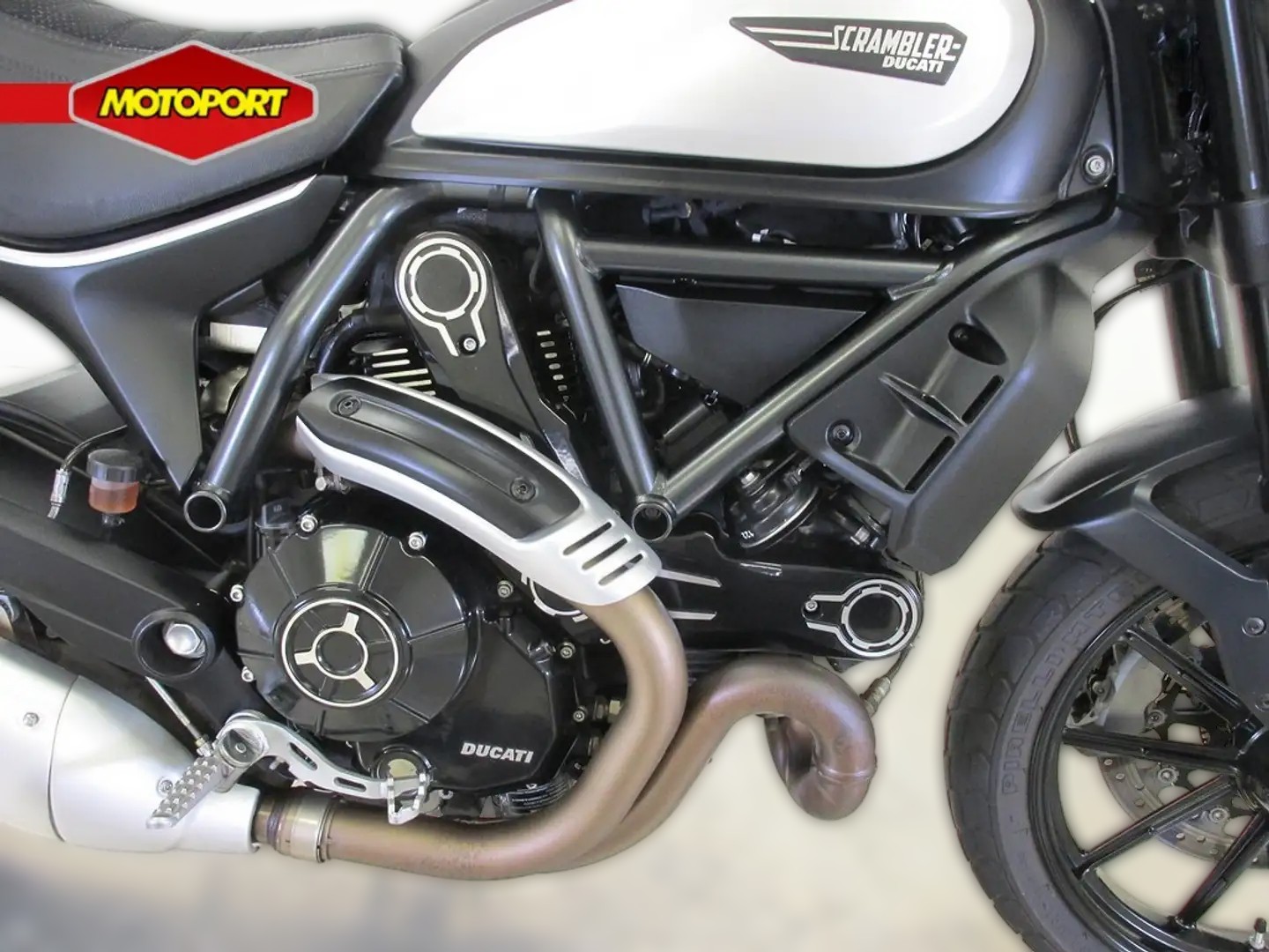 2022 Ducati Scrambler - 9 868 km - Náhled 14