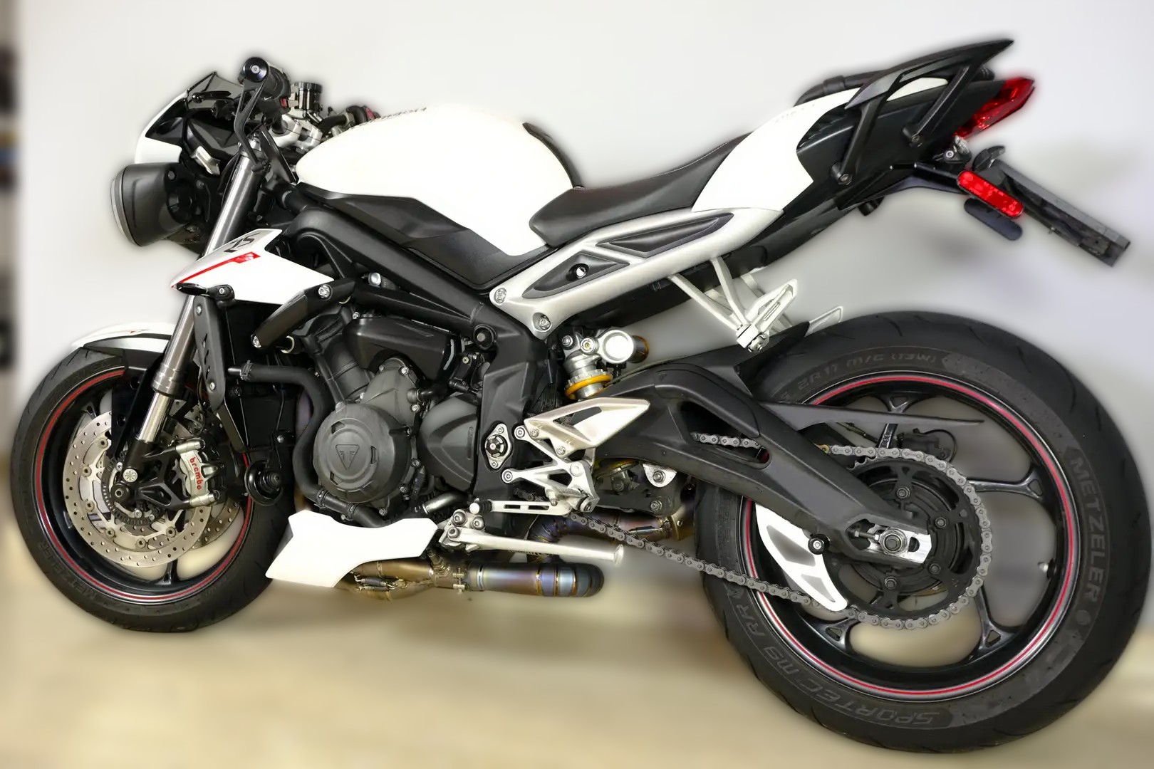 2018 Triumph Street Triple 765 - 38 900 km - Náhled 2