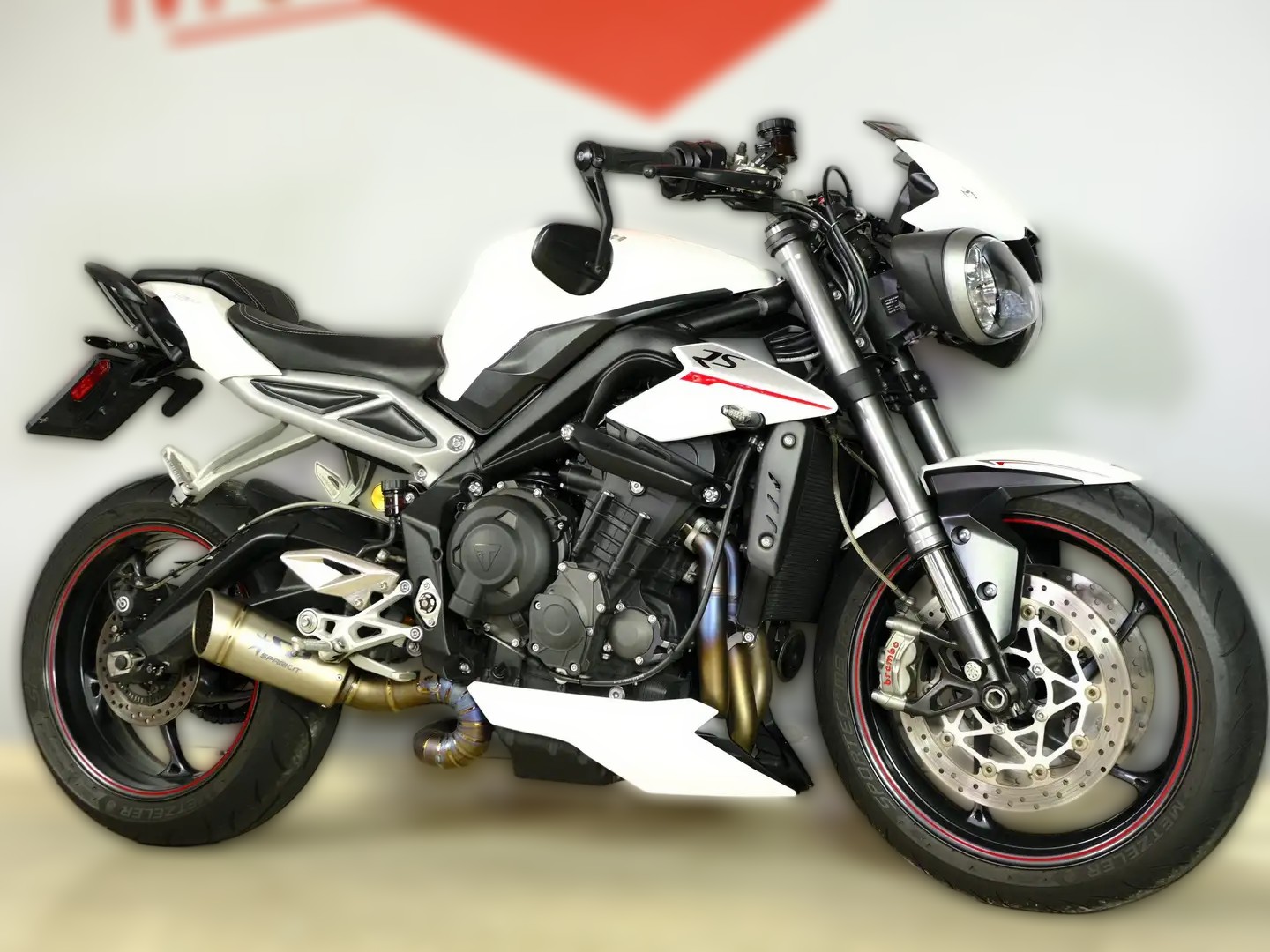 2018 Triumph Street Triple 765 - 38 900 km - Náhled 14